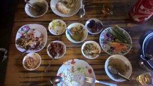 auch das gab's: leckeres Curry mit verschiedenem Gemüse und Soßen